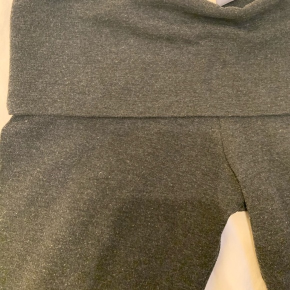 Solow Sport dark grey fold over 3/4 length legging - Picture 10 of 10